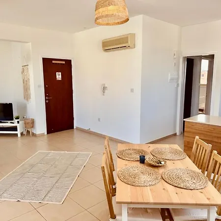 Apartman Boho Sun Retreat - Airy 2br - Walk2beach -