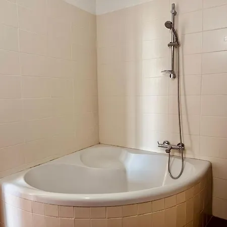 Boho Sun Retreat - Airy 2br - Walk2beach - Lárnaka