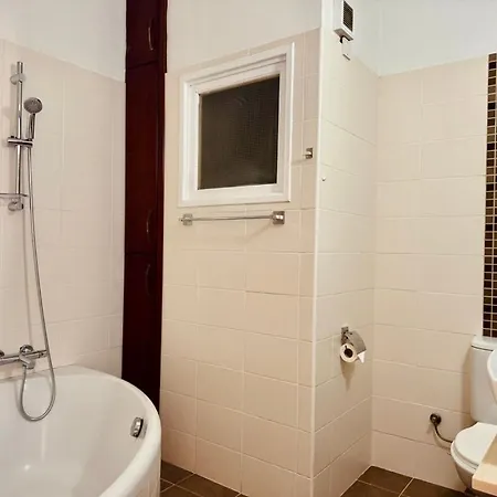 Boho Sun Retreat - Airy 2br - Walk2beach - Apartman Lárnaka